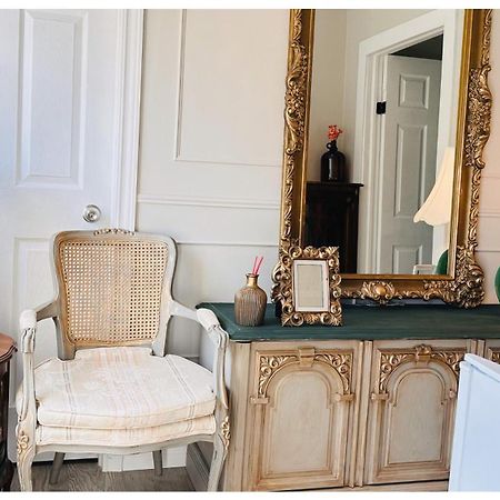 The Stays - Private Cozy 1 Bhr Apt On Main Floor Toronto Exteriör bild