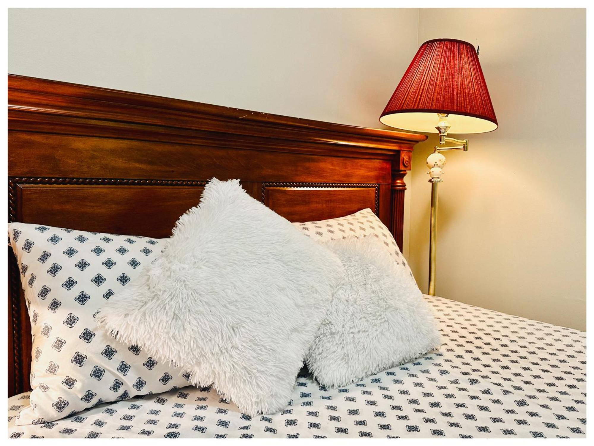 The Stays - Private Cozy 1 Bhr Apt On Main Floor Toronto Exteriör bild